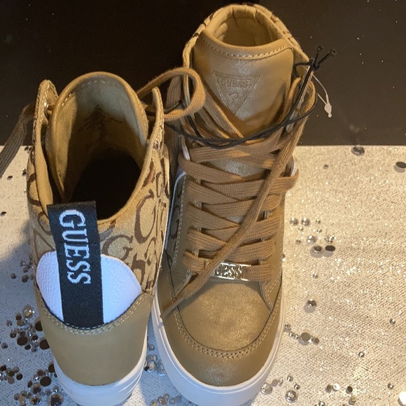Guess athletic hi tops - Picture 15 of 16